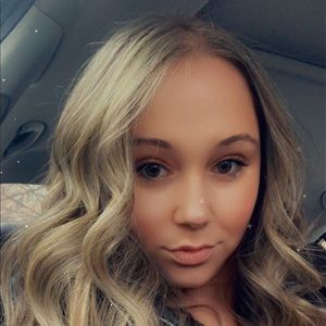 Meet your Posher, Jade